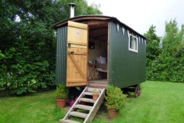 The Bolt Hole. Glamping in Rhossili