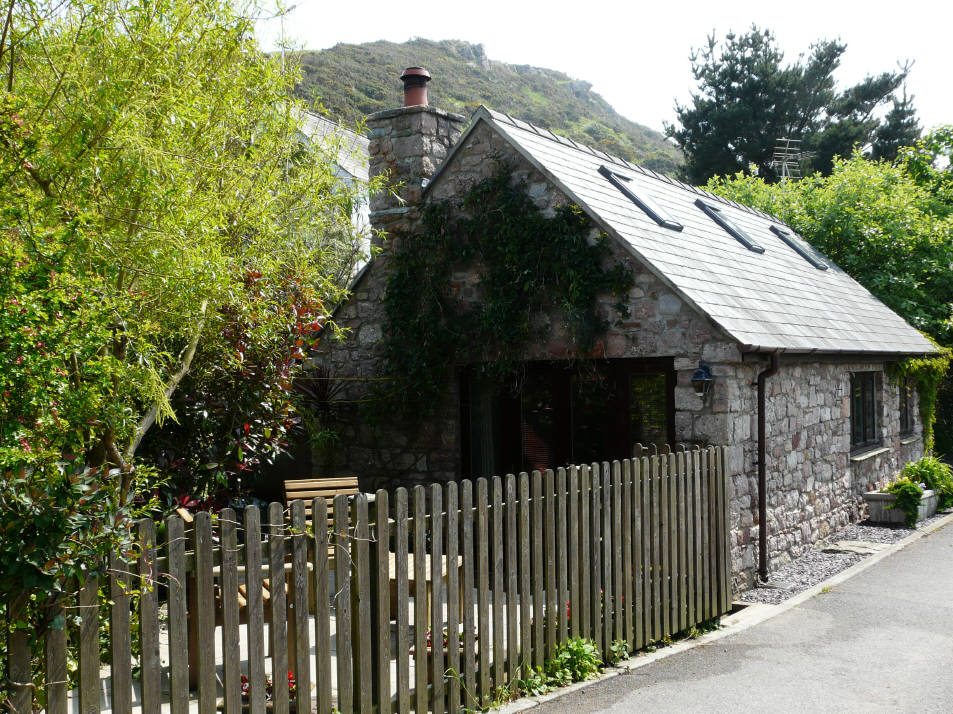 Little Hill End Barn self-catering in Llangennith | Gower Holidays